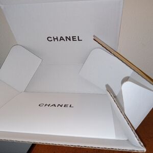 CHANEL Cardboard Packaging Box with Envelope
